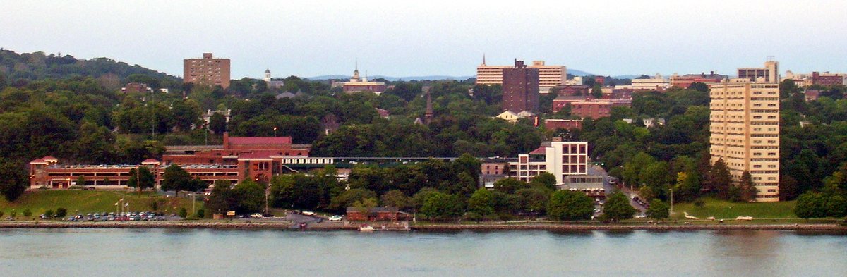 Poughkeepsie, NY - File:Poughkeepsie from across Hudson River.jpg - Wikimedia Commons